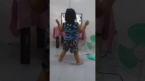 Ang Dancer ni Kuya Wally.